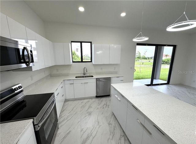 1247 KISMET PARKWAY W, Cape Coral, FL 33993