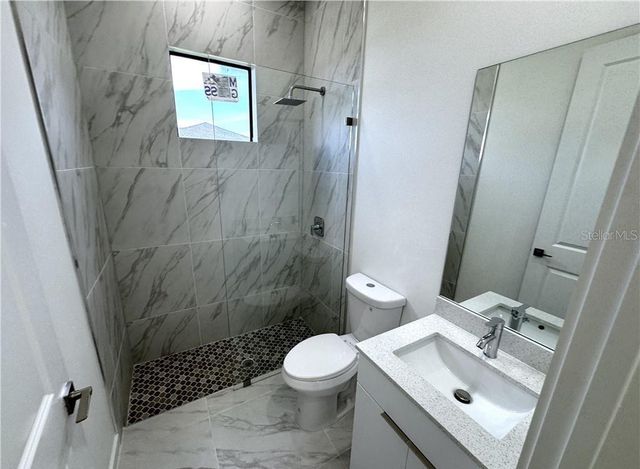 1247 KISMET PARKWAY W, Cape Coral, FL 33993