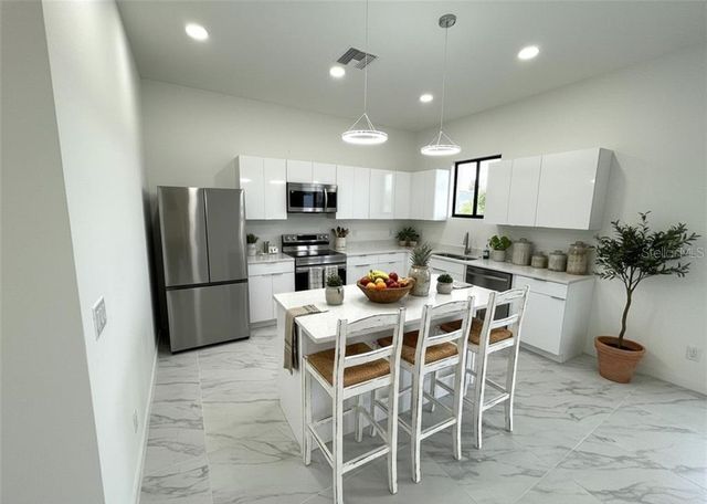 1247 KISMET PARKWAY W, Cape Coral, FL 33993