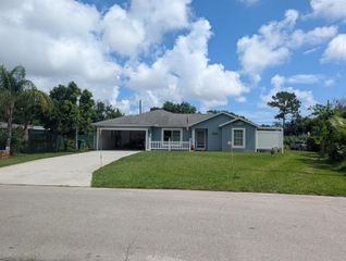 625 Coconut Avenue N, Port St. Lucie, FL 34952