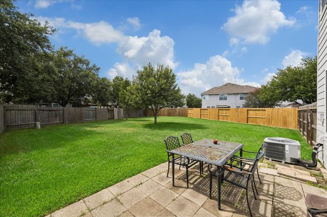 341 Capella Oaks Lane, Dickinson, TX 77539