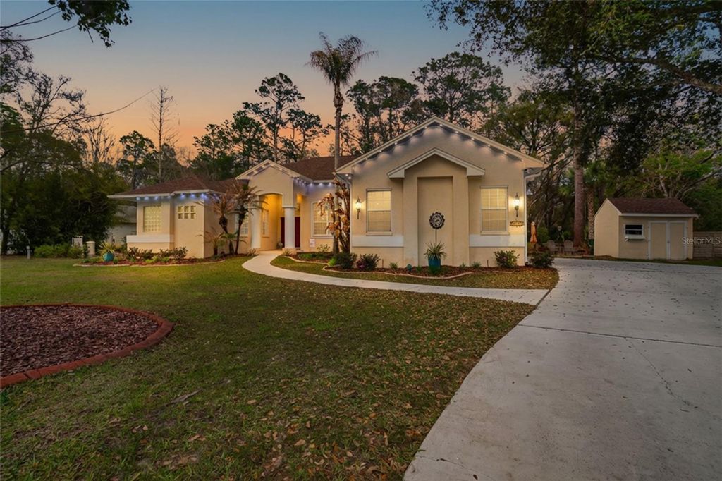 Image 1 of property listing at 8422 SHENANDOAH RUN, Wesley Chapel, FL 33544