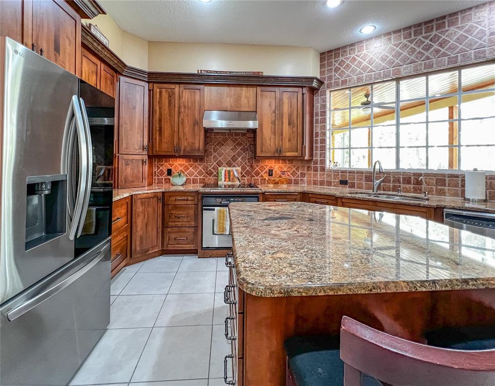 Image 11 of property listing at 8422 SHENANDOAH RUN, Wesley Chapel, FL 33544