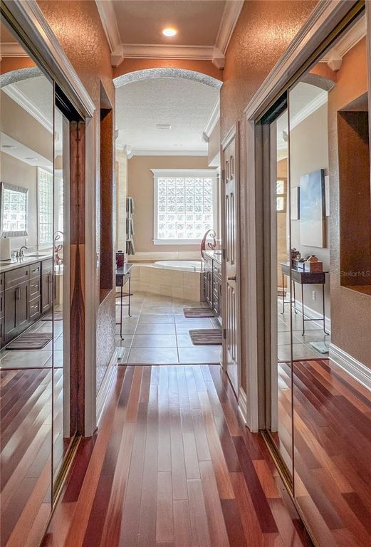 Image 27 of property listing at 8422 SHENANDOAH RUN, Wesley Chapel, FL 33544