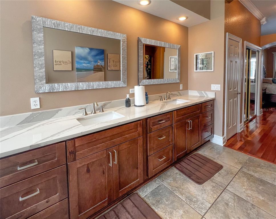 Image 33 of property listing at 8422 SHENANDOAH RUN, Wesley Chapel, FL 33544