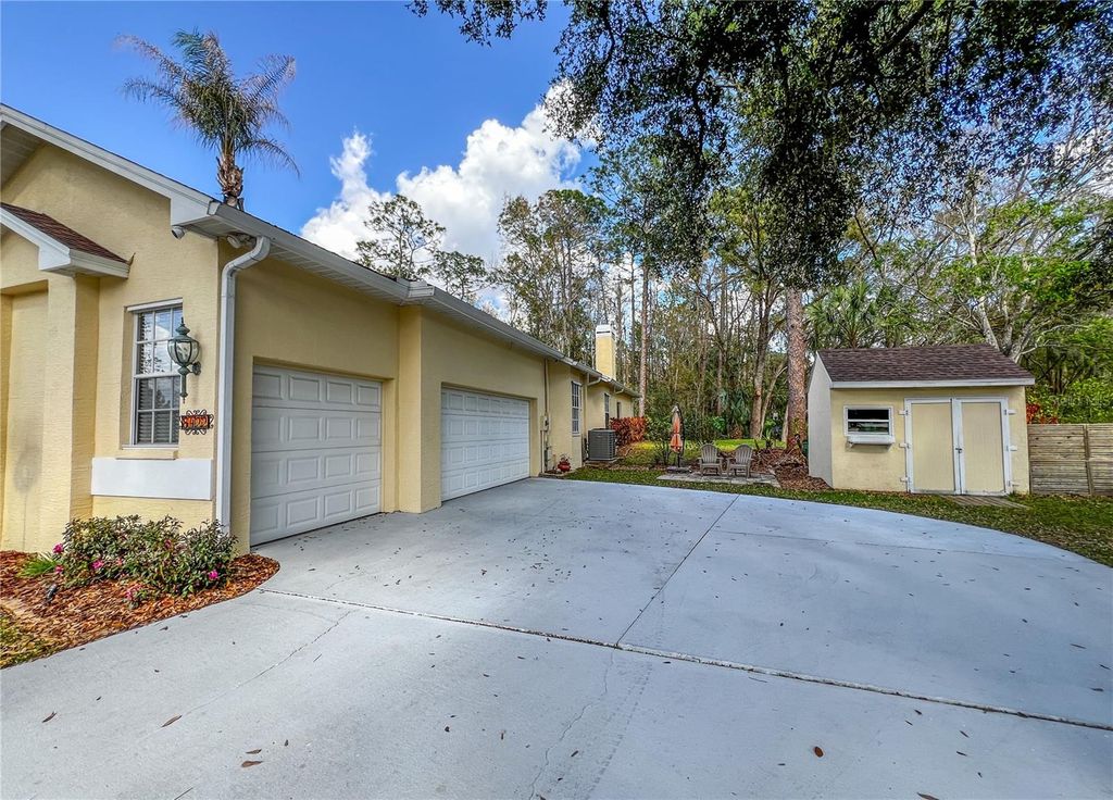 Image 81 of property listing at 8422 SHENANDOAH RUN, Wesley Chapel, FL 33544