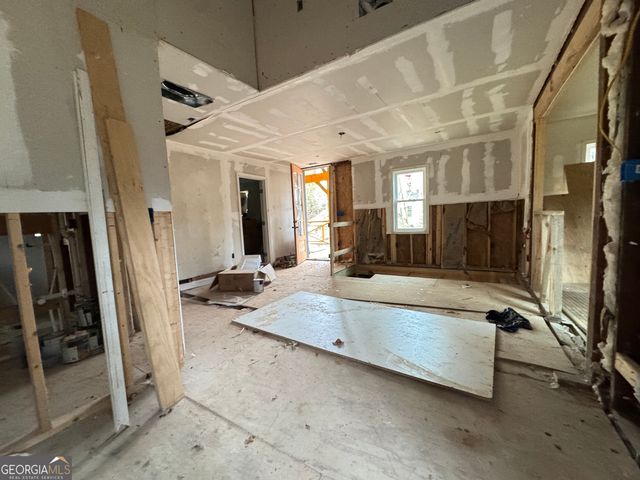 2005 Arlington Circle NW, Atlanta, GA 30318