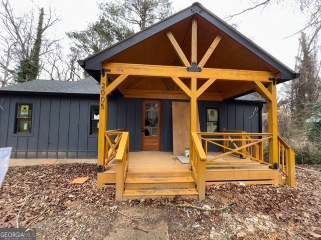 2005 Arlington Circle NW, Atlanta, GA 30318