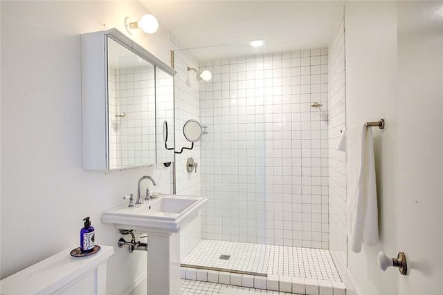225 Weybosset Street 6, Providence, RI 02903