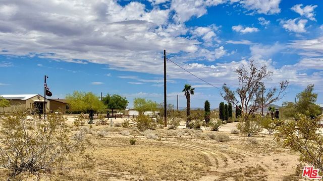 1879 Cherokee Trail, Landers, CA 92285