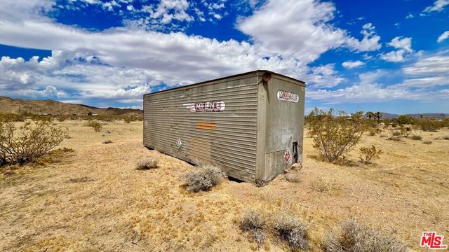 1879 Cherokee Trail, Landers, CA 92285