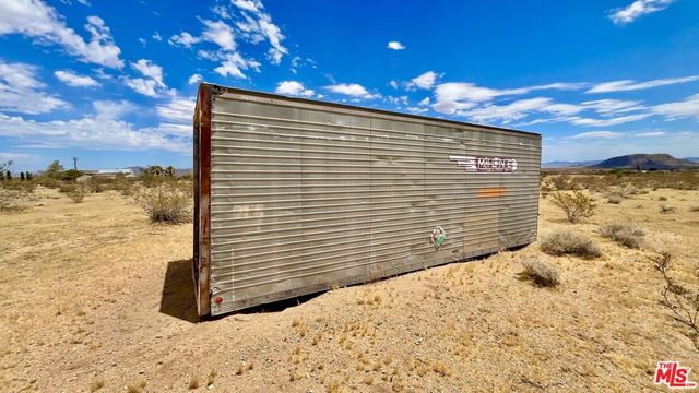 1879 Cherokee Trail, Landers, CA 92285