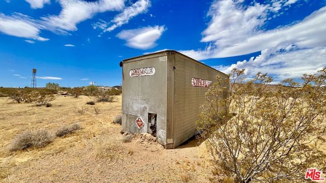1879 Cherokee Trail, Landers, CA 92285