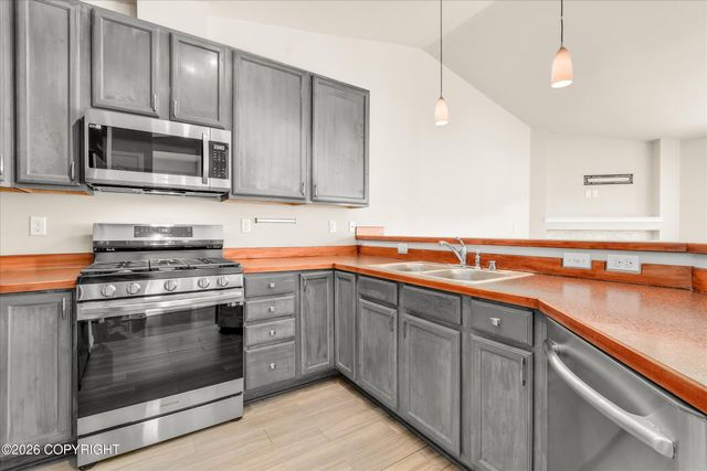 20469 Icefall Drive, Eagle River, AK 99577