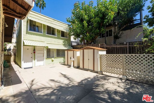 2428 N Beachwood Drive, Los Angeles, CA 90068