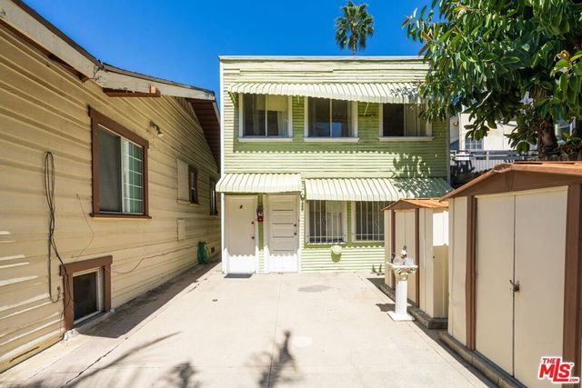 2428 N Beachwood Drive, Los Angeles, CA 90068