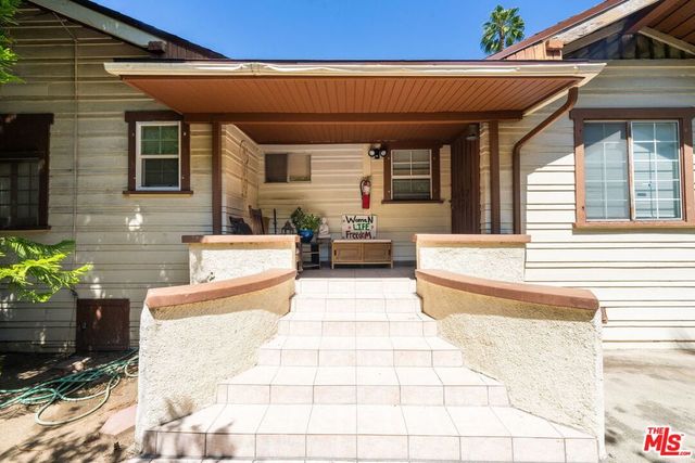 2428 N Beachwood Drive, Los Angeles, CA 90068