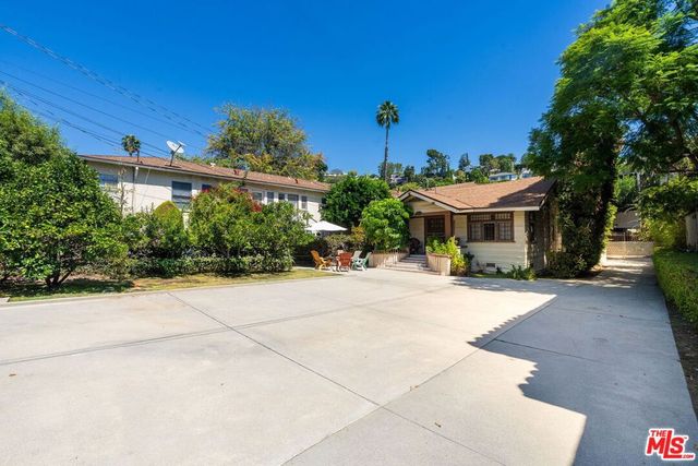 2428 N Beachwood Drive, Los Angeles, CA 90068