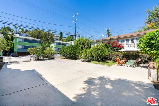 2428 N Beachwood Drive, Los Angeles, CA 90068
