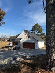 1300 Carter Blake Road, Tullahoma, TN 37388