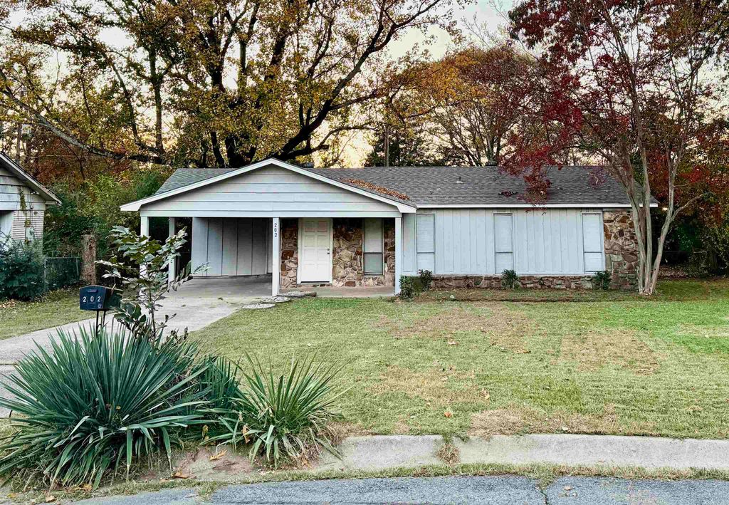 202 Overland Trail, Jacksonville, AR 72076