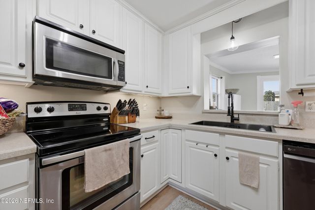 1611 6TH Avenue N, Jacksonville Beach, FL 32250