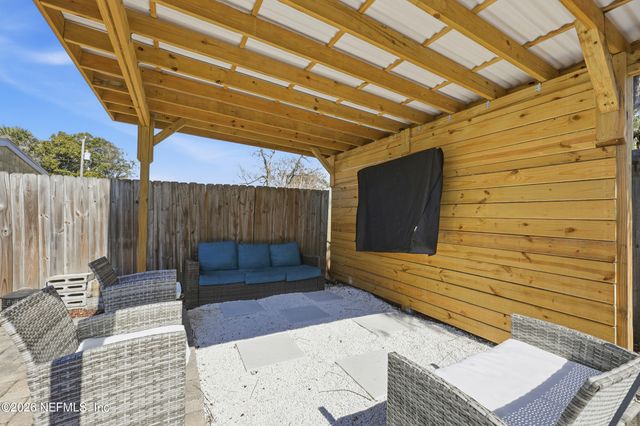 1611 6TH Avenue N, Jacksonville Beach, FL 32250