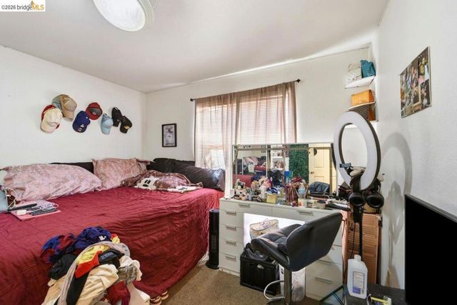 5936 Martin Luther King Jr Way, Oakland, CA 94609