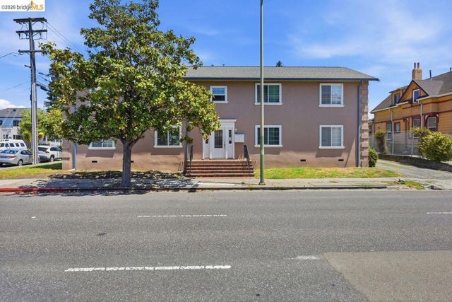 5936 Martin Luther King Jr Way, Oakland, CA 94609