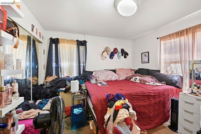 5936 Martin Luther King Jr Way, Oakland, CA 94609