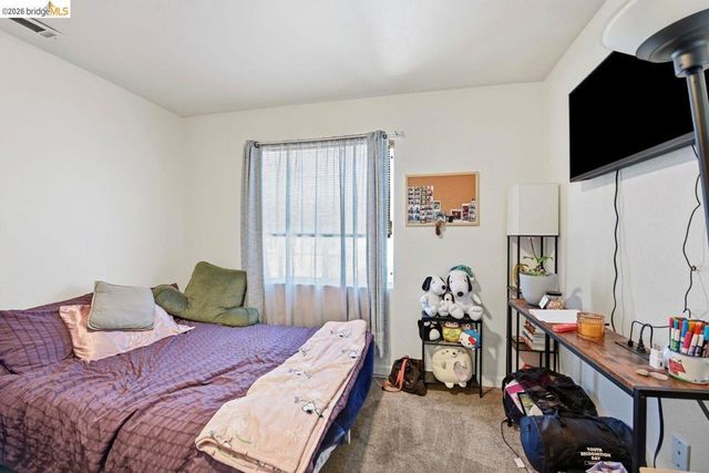 5936 Martin Luther King Jr Way, Oakland, CA 94609