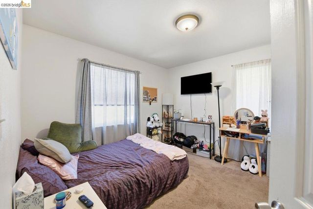 5936 Martin Luther King Jr Way, Oakland, CA 94609