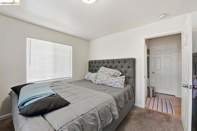 5936 Martin Luther King Jr Way, Oakland, CA 94609