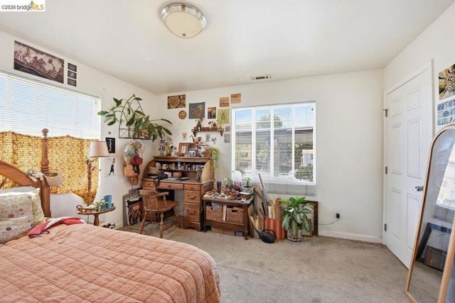 5936 Martin Luther King Jr Way, Oakland, CA 94609