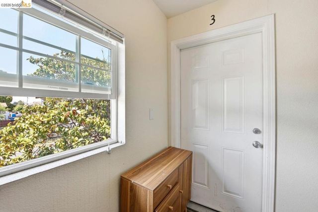 5936 Martin Luther King Jr Way, Oakland, CA 94609