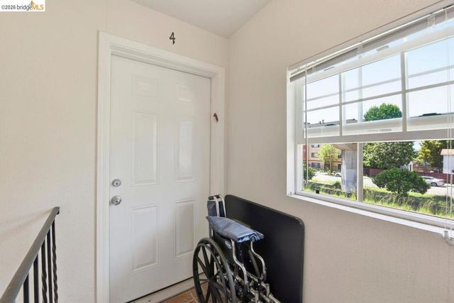 5936 Martin Luther King Jr Way, Oakland, CA 94609