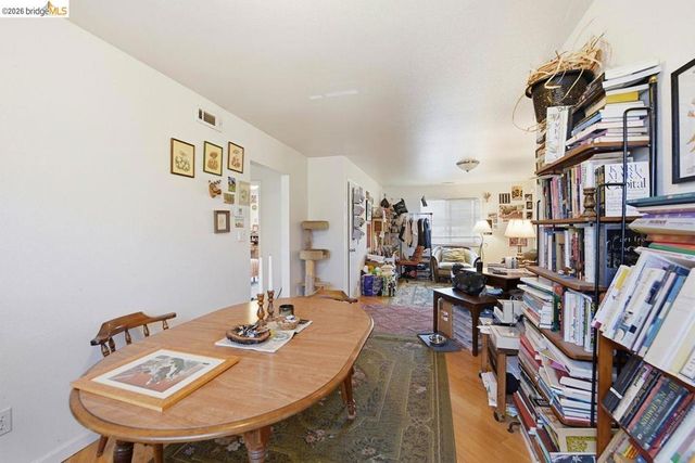 5936 Martin Luther King Jr Way, Oakland, CA 94609