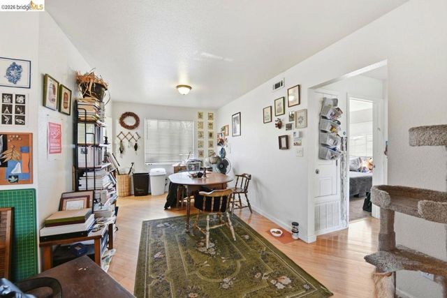 5936 Martin Luther King Jr Way, Oakland, CA 94609