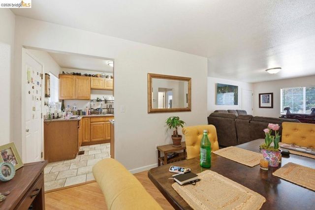 5936 Martin Luther King Jr Way, Oakland, CA 94609