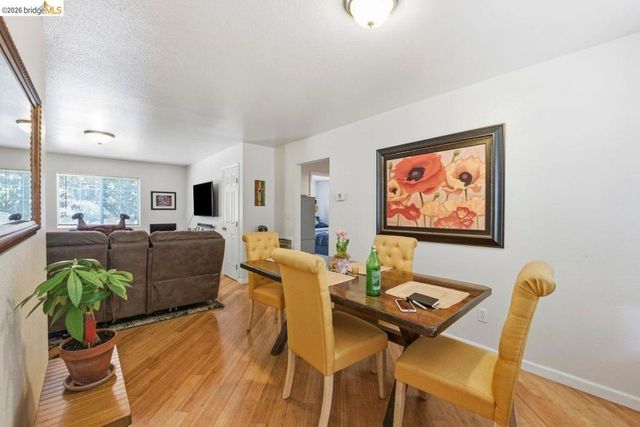 5936 Martin Luther King Jr Way, Oakland, CA 94609