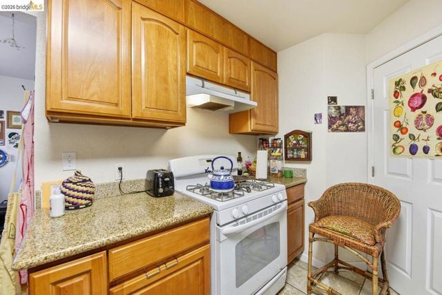 5936 Martin Luther King Jr Way, Oakland, CA 94609