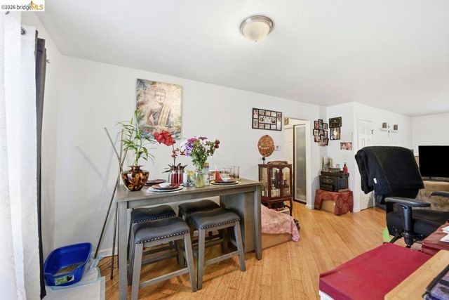 5936 Martin Luther King Jr Way, Oakland, CA 94609