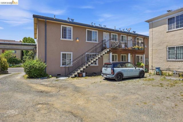 5936 Martin Luther King Jr Way, Oakland, CA 94609