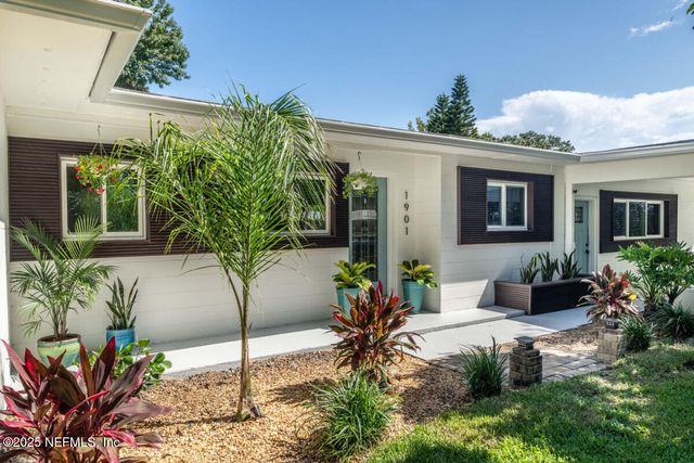 1901 TANGLEWOOD Road, Jacksonville Beach, FL 32250