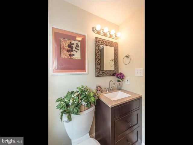412 NORRISTOWN, Horsham, PA 19044