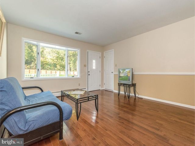 412 NORRISTOWN, Horsham, PA 19044