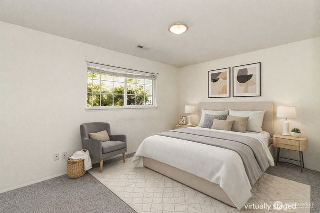 5709 Grove Street, Marysville, WA 98270