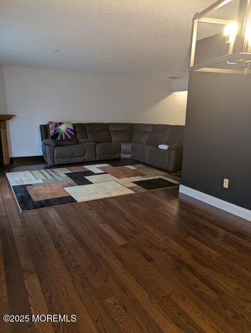 204 Schley Avenue, Toms River, NJ 08755