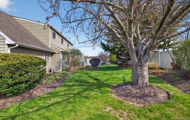 77 Miller Avenue, Port Jefferson Station, NY 11776