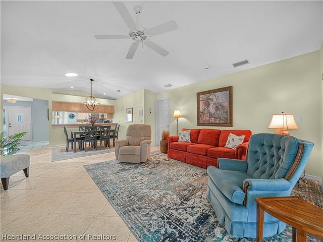 2909 Sugar Pine Circle, Sebring, FL 33872